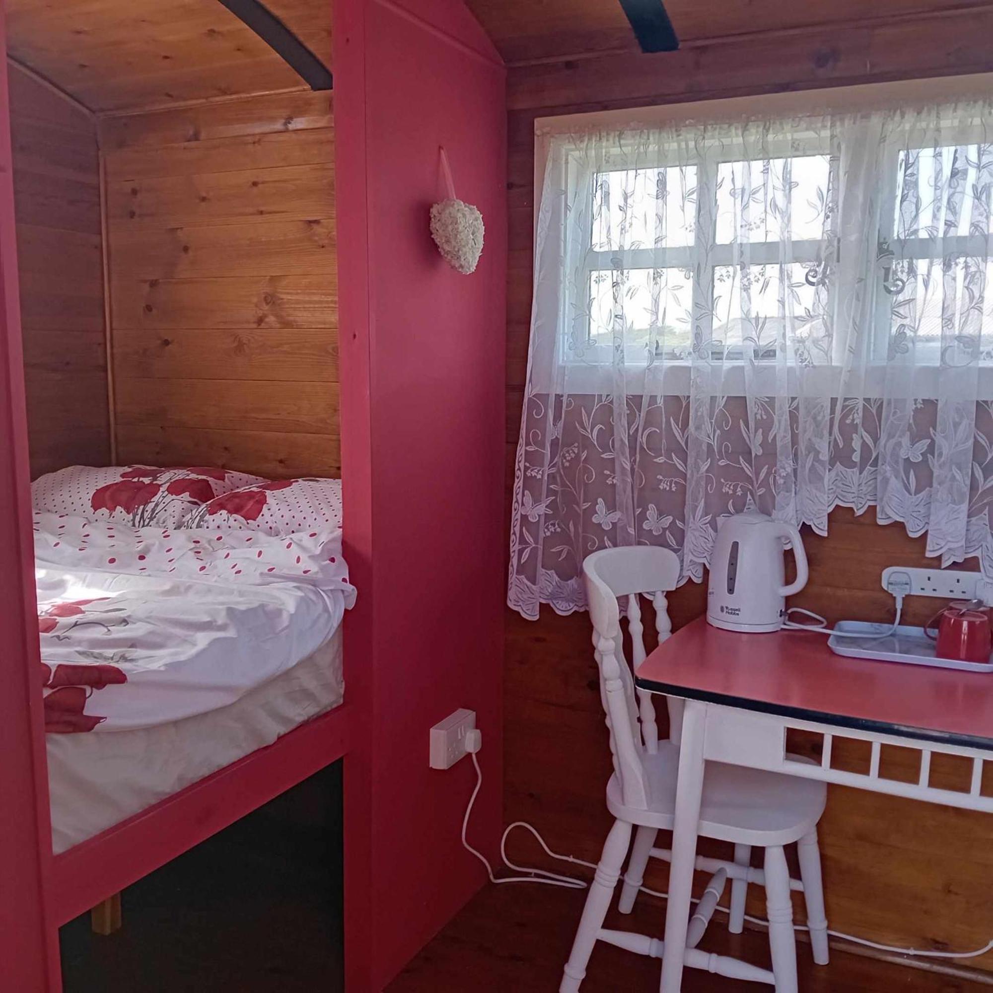 Coast Path Camping Saint Ishmaels  Екстер'єр фото
